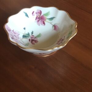 Lenox Barrington jewelry dish, beautiful with floral design and gold trim - NEW